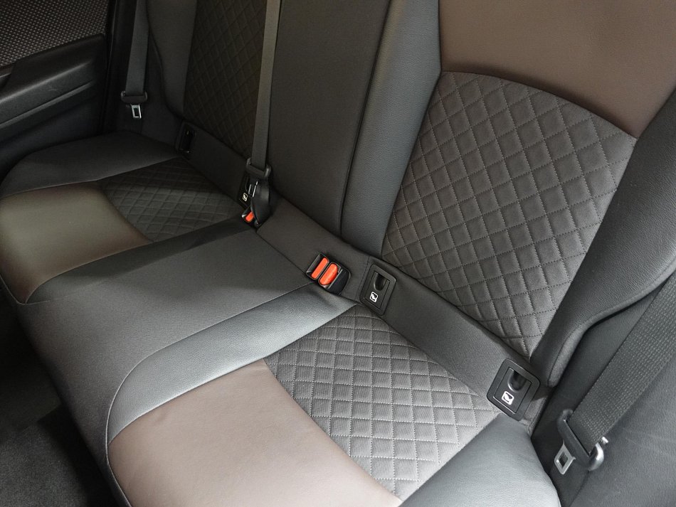 Toyota C-HR 1.2 T Executive 4x4