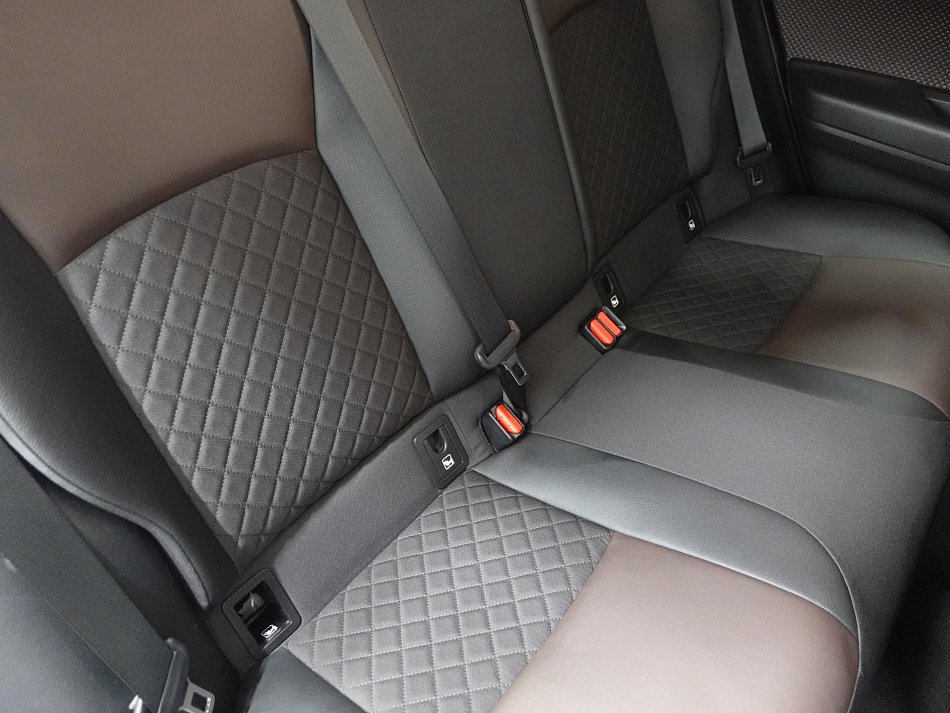 Toyota C-HR 1.2 T Executive 4x4