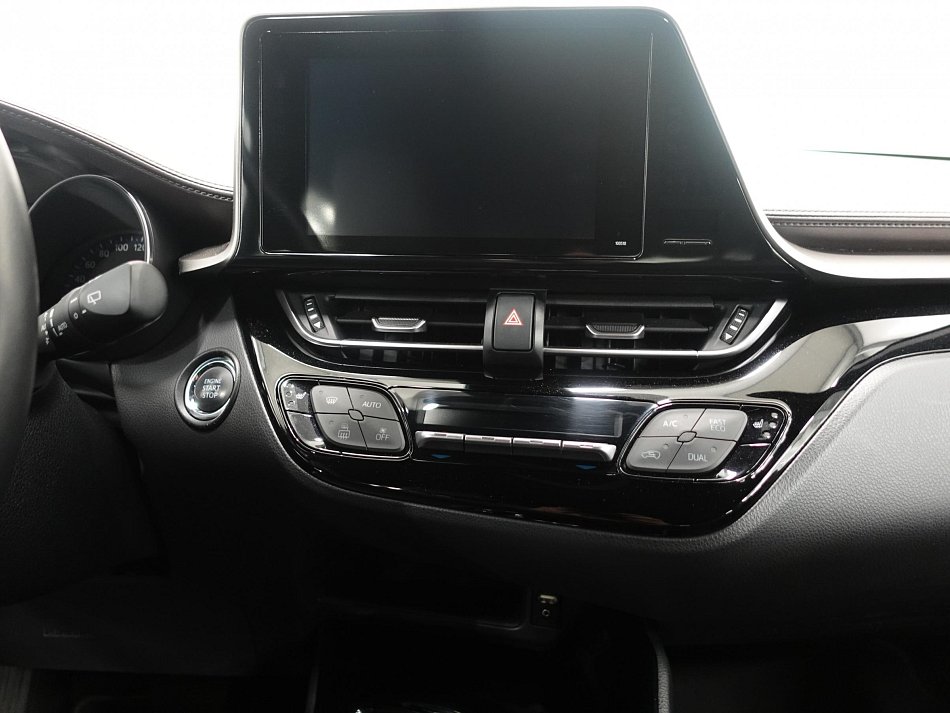 Toyota C-HR 1.2 T Executive 4x4