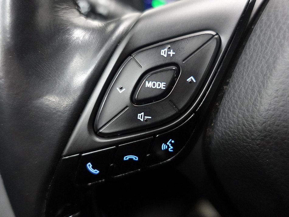 Toyota C-HR 1.2 T Executive 4x4