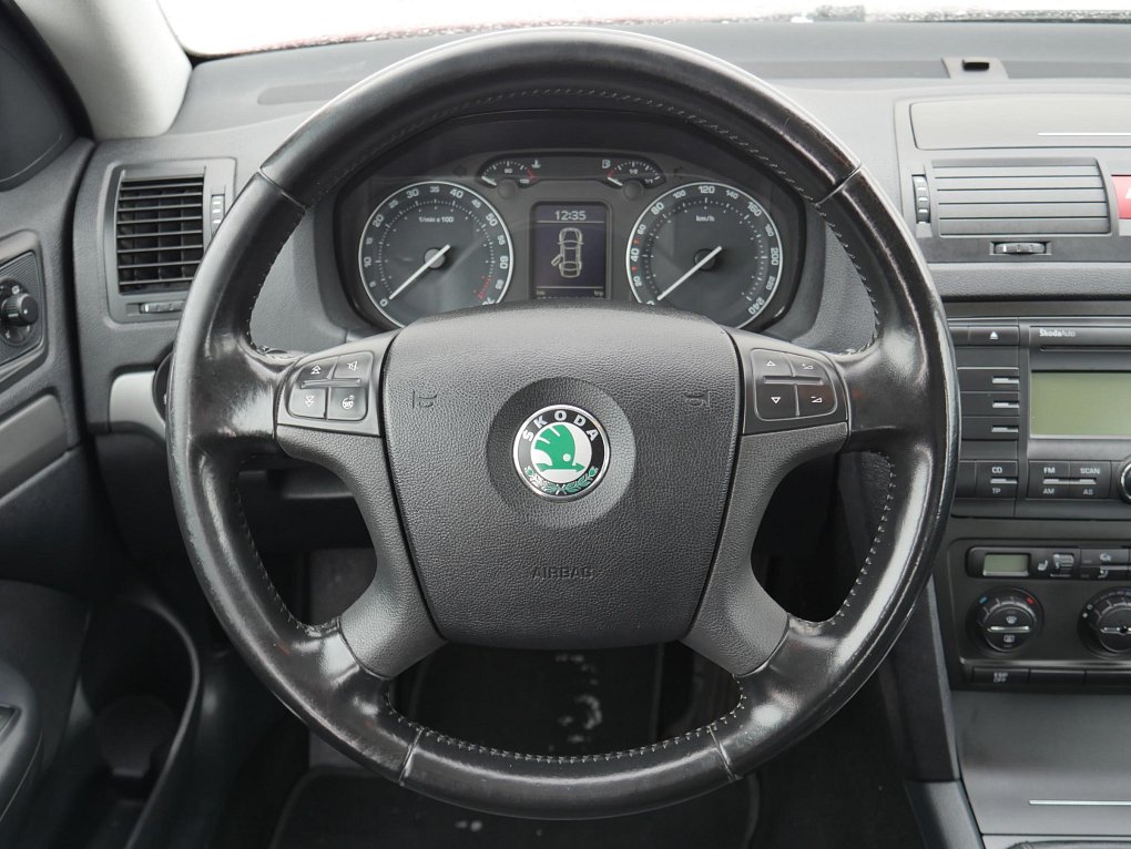 Škoda Octavia II 1.6FSi Elegance