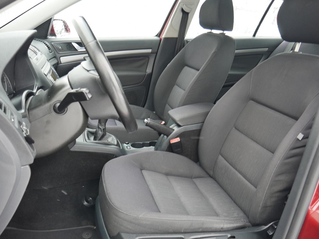 Škoda Octavia II 1.6FSi Elegance