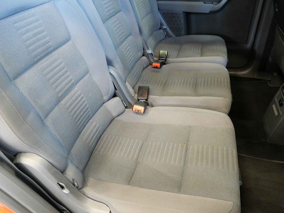 Volkswagen Touran 1.4 TSI 