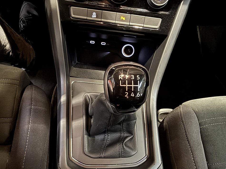 Volkswagen Touran 1.5 TSI 