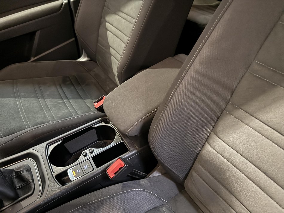 Volkswagen Touran 1.5 TSI 
