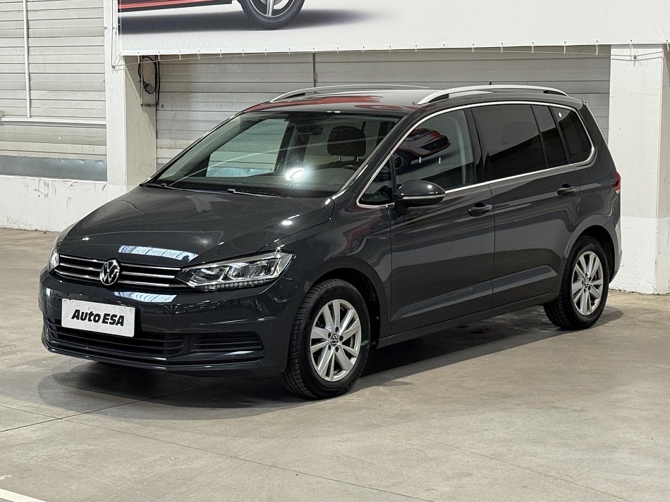 Volkswagen Touran 1.5 TSI 