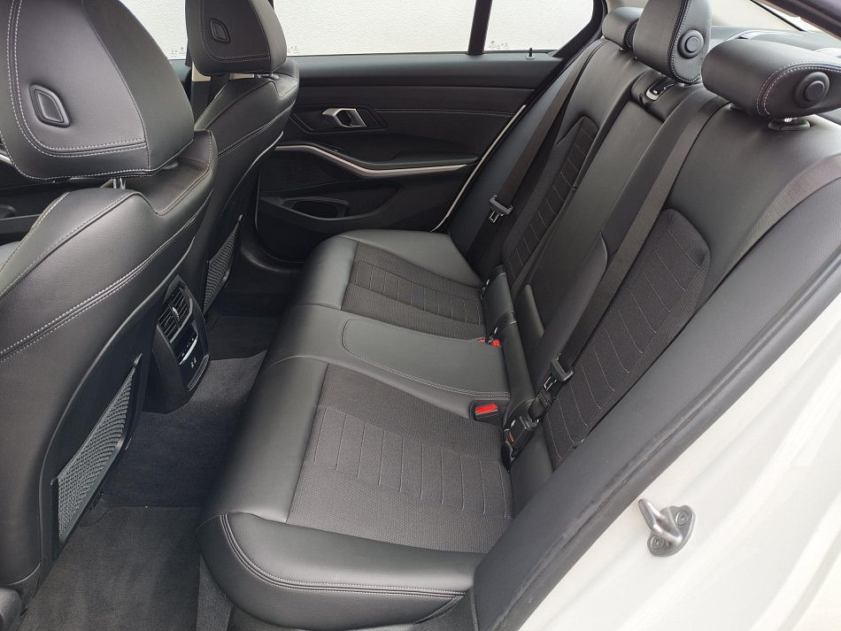 BMW Řada 3 2.0i  advantge
