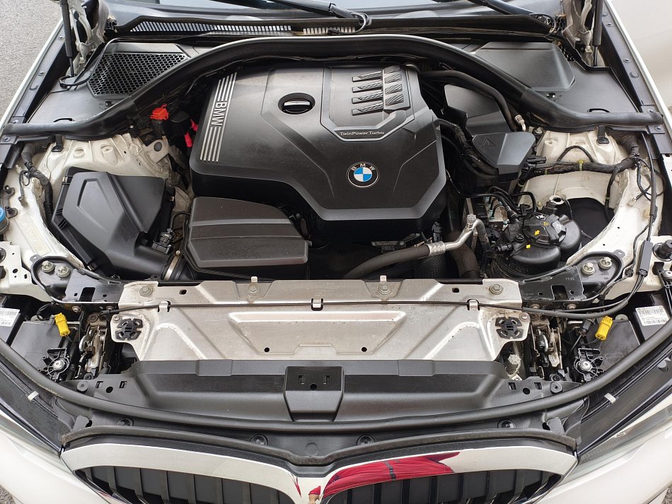 BMW Řada 3 2.0i  advantge
