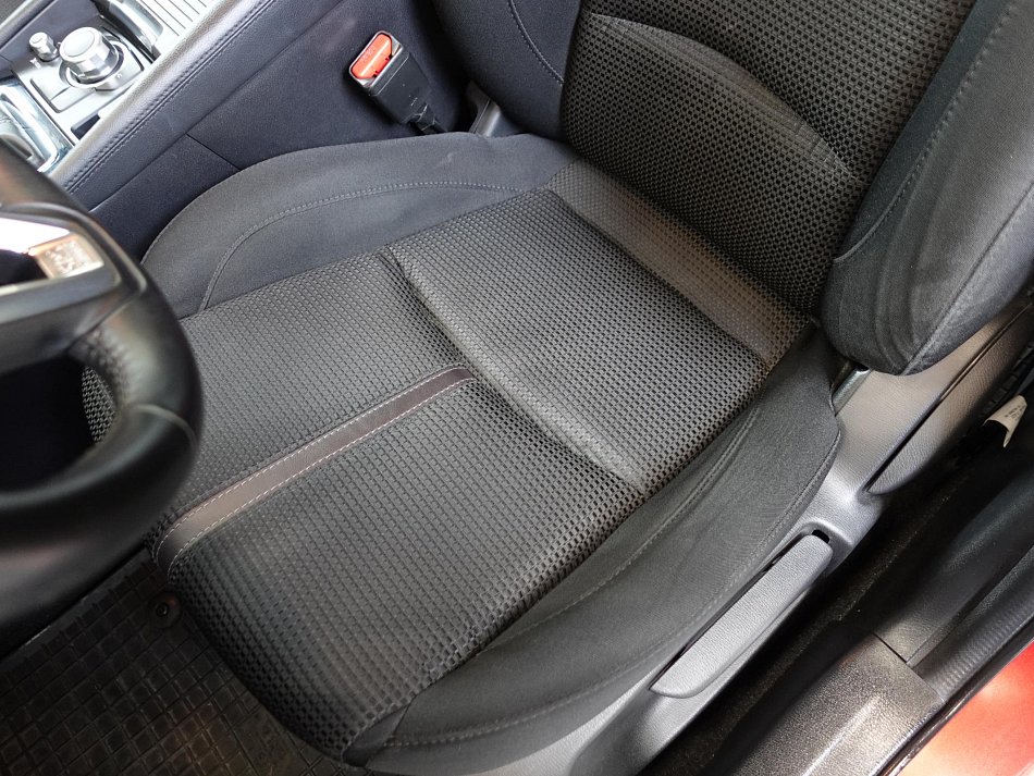 Mazda 3 2.0i Sport