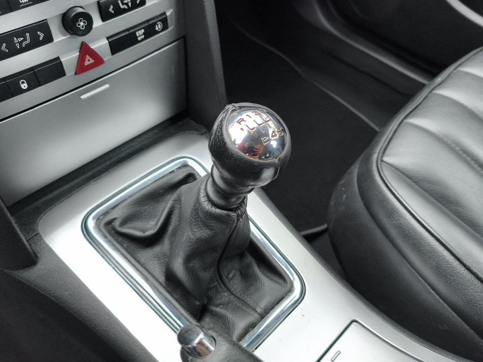 Peugeot 407 2.2i 