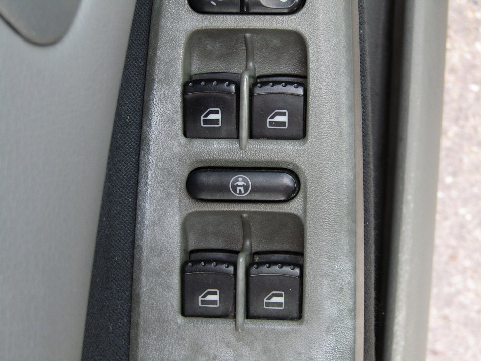 Škoda Octavia 1.6i 