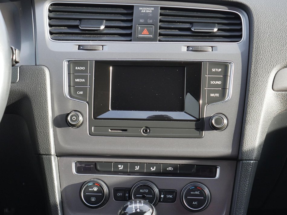 Volkswagen Golf 1.2TSI 