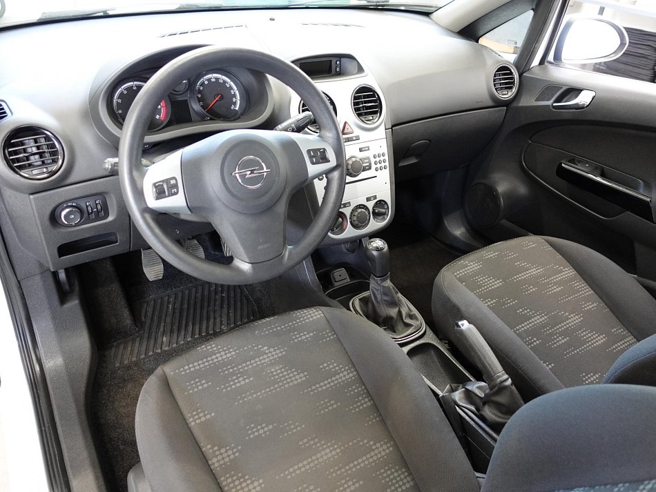 Opel Corsa 1.0i 