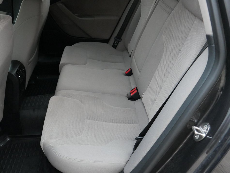 Volkswagen Passat 2.0 TDi 