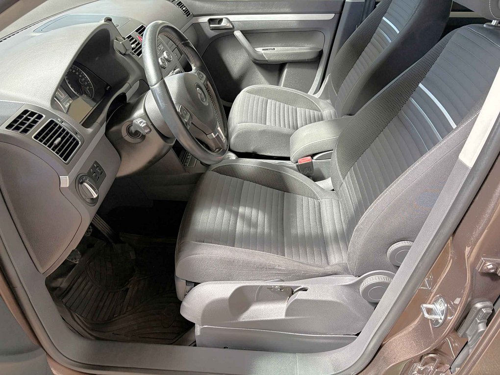 Volkswagen Touran 2.0TDi 