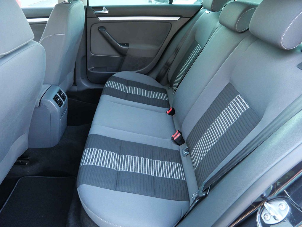 Volkswagen Golf 1.6i 