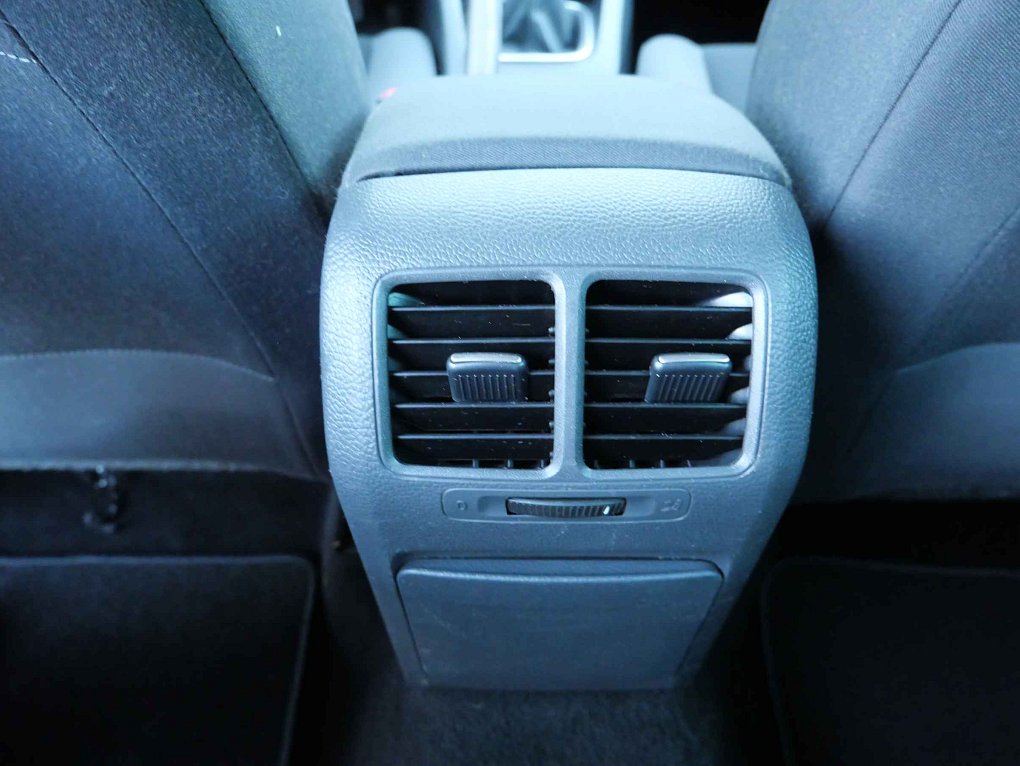 Volkswagen Golf 1.6i 