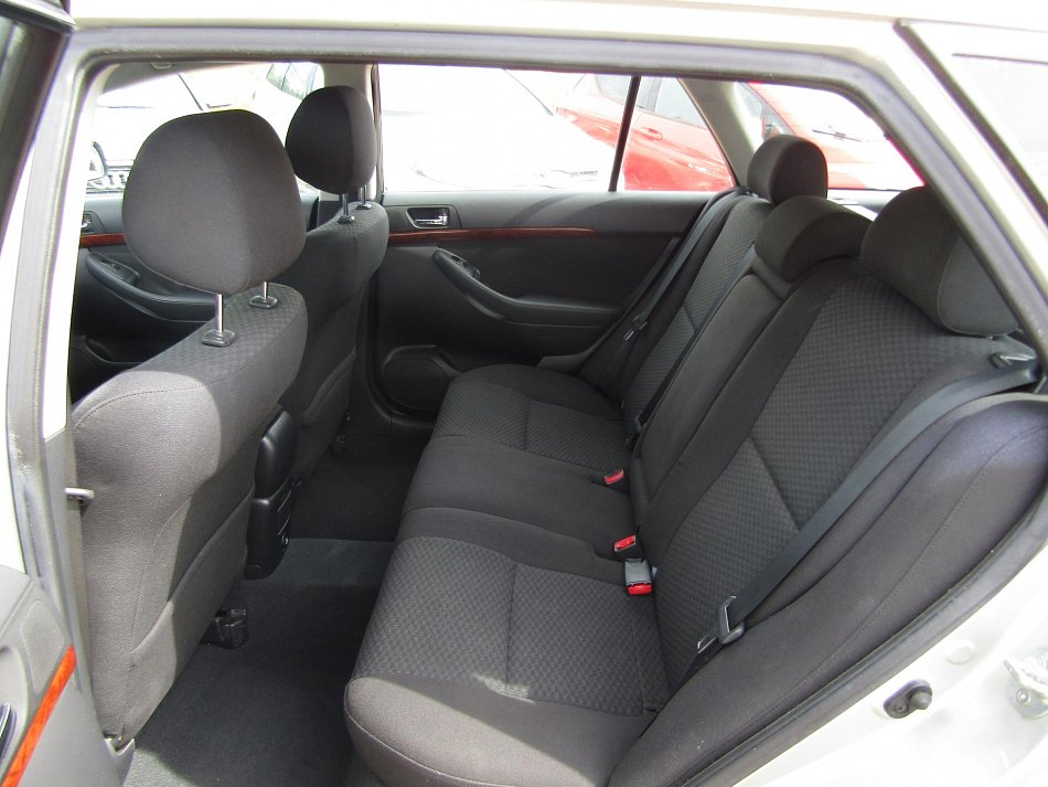 Toyota Avensis 1.8 VVT-i Executive