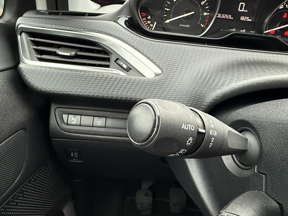 Peugeot 2008 1.2PT Active