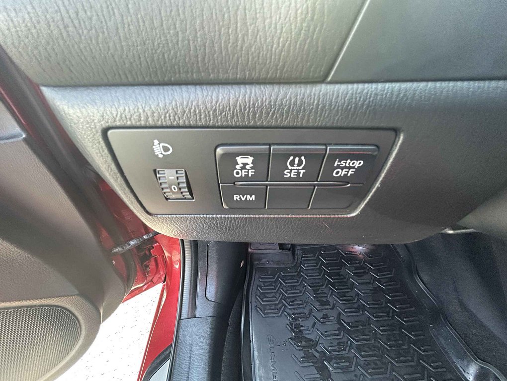 Mazda 3 2.0i 