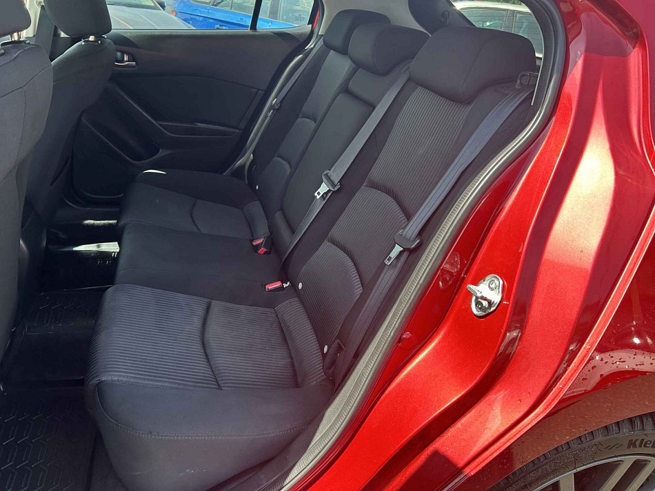 Mazda 3 2.0i 