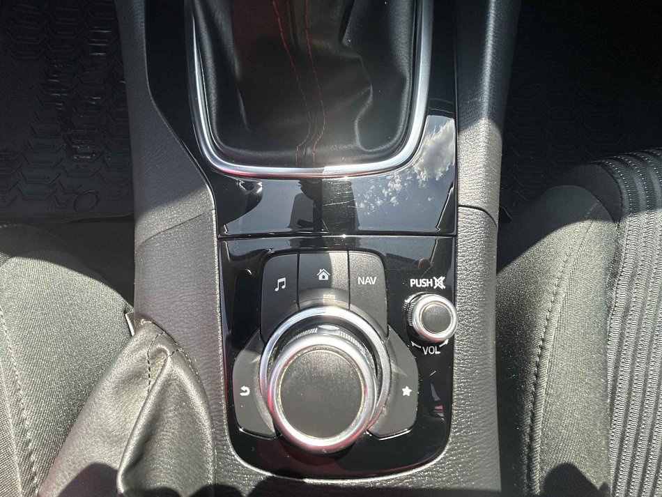 Mazda 3 2.0i 