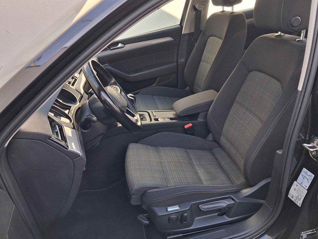 Volkswagen Passat 1.5 TSi Business