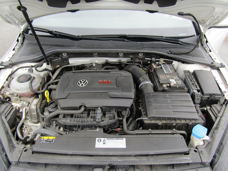 Volkswagen Golf 2.0TSi GTi