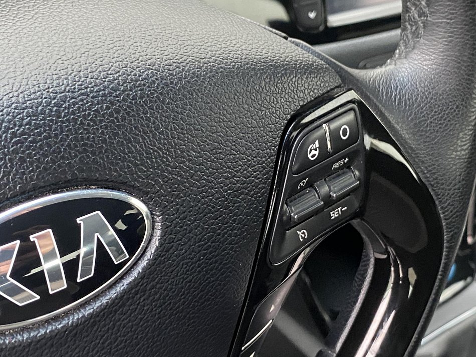 Kia Ceed 1.6 CRDi Exclusive