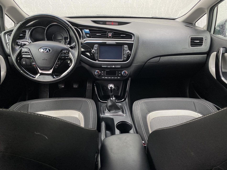 Kia Ceed 1.6 CRDi Exclusive