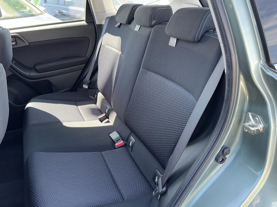 Subaru Forester 2.0i  4x4