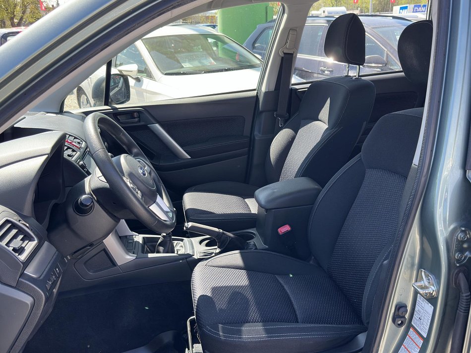 Subaru Forester 2.0i  4x4