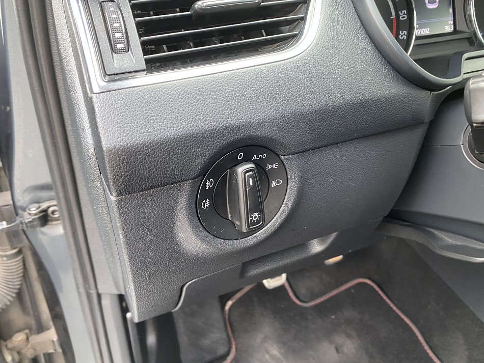 Škoda Octavia III 2.0 TDi RS Challange