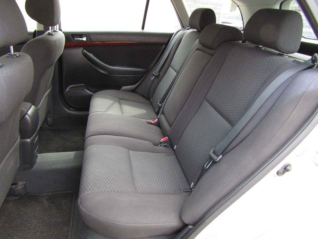 Toyota Avensis 2.0 i 