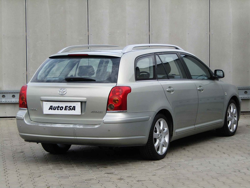 Toyota Avensis 2.0 i 