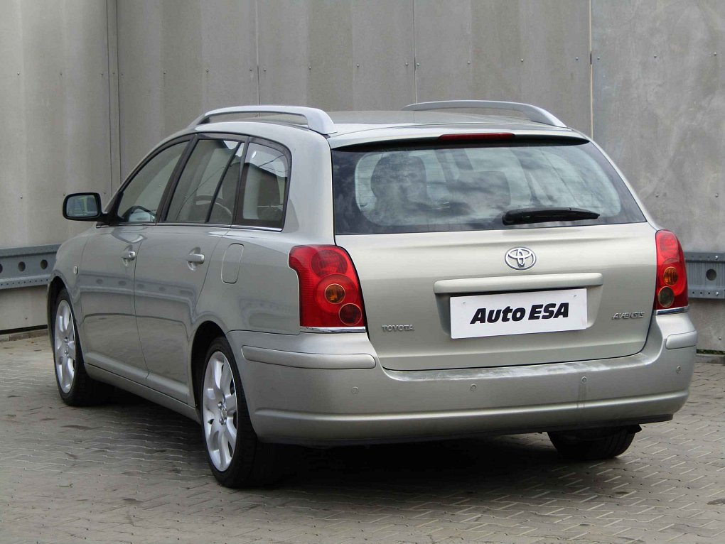 Toyota Avensis 2.0 i 