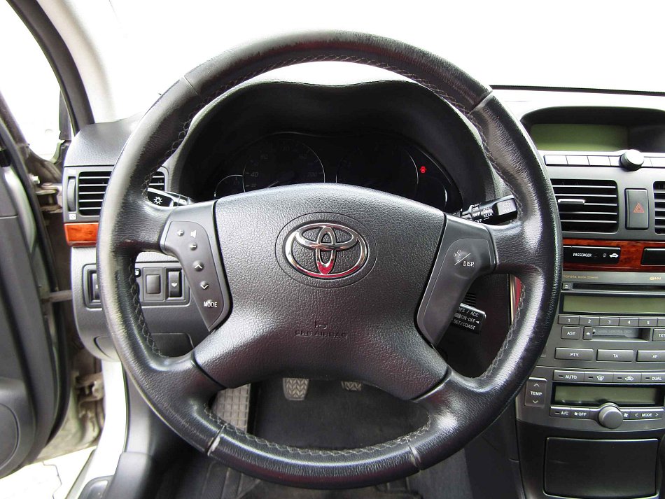 Toyota Avensis 2.0 i 