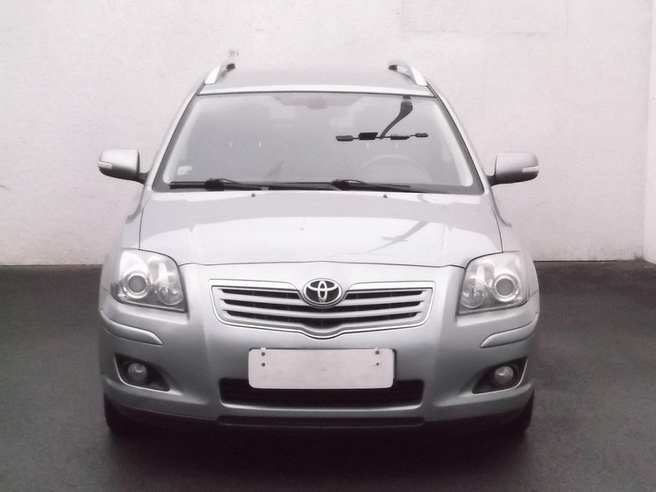 Toyota Avensis 2.0 i 