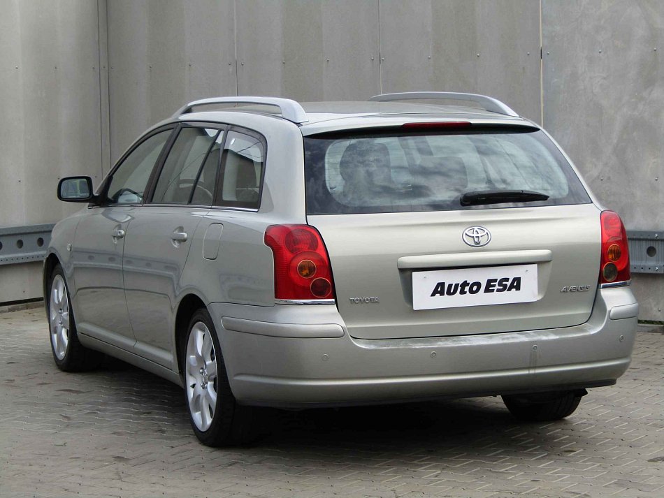 Toyota Avensis 2.0 i 