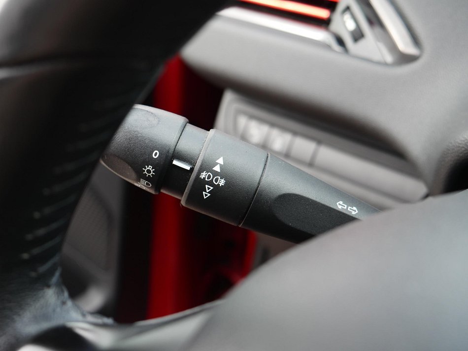 Peugeot 208 1.4 HDi 