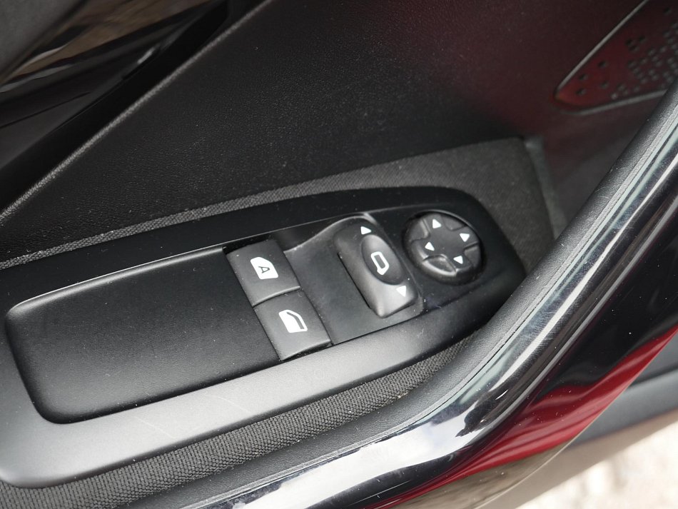 Peugeot 208 1.4 HDi 