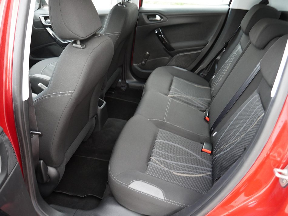 Peugeot 208 1.4 HDi 