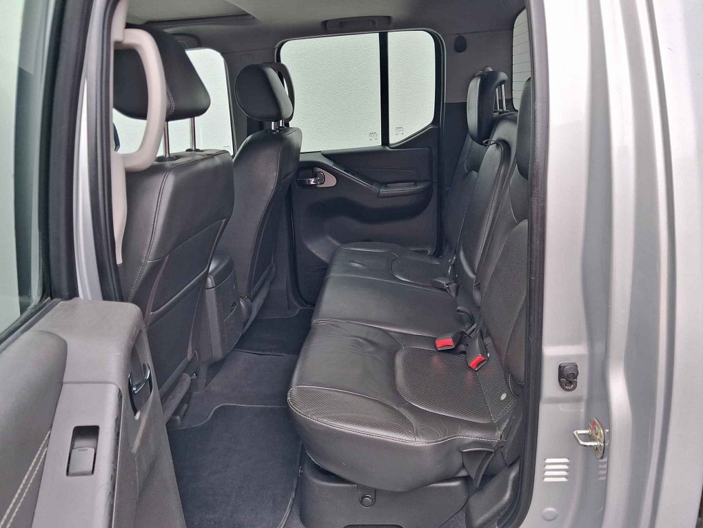 Nissan Navara 3.0 dCi  4x4