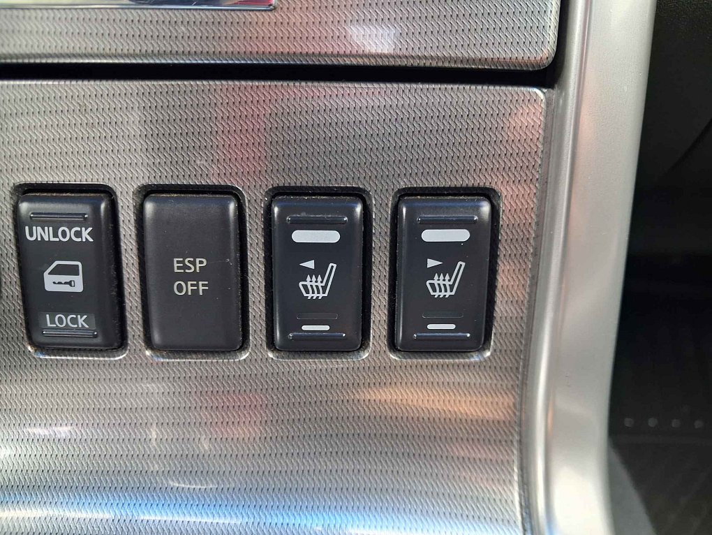 Nissan Navara 3.0 dCi  4x4