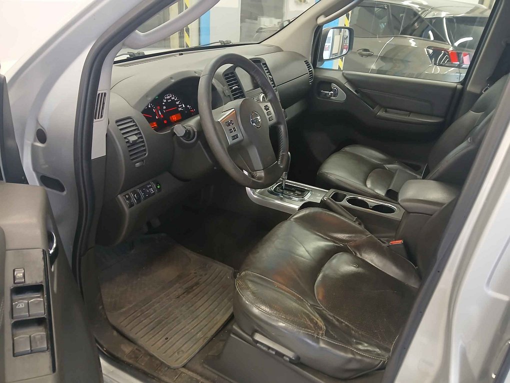Nissan Navara 3.0 dCi  4x4