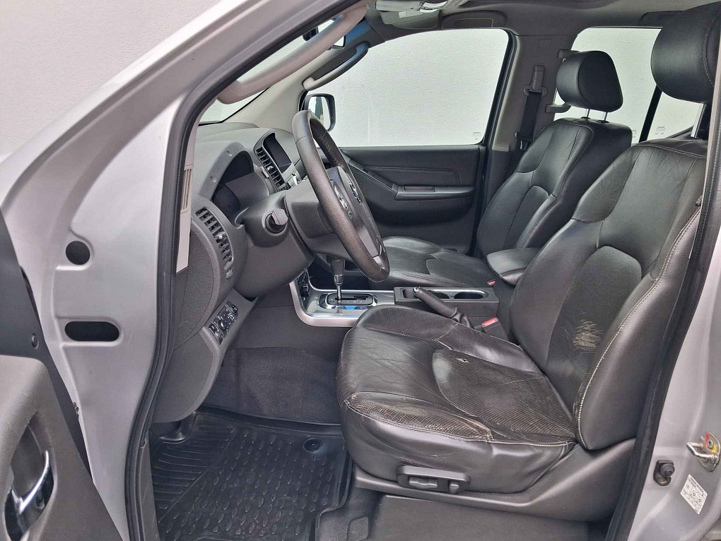 Nissan Navara 3.0 dCi  4x4