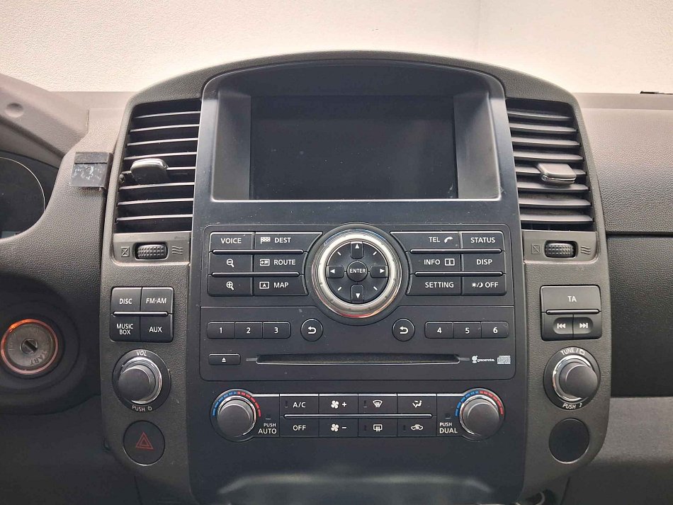 Nissan Navara 3.0 dCi  4x4