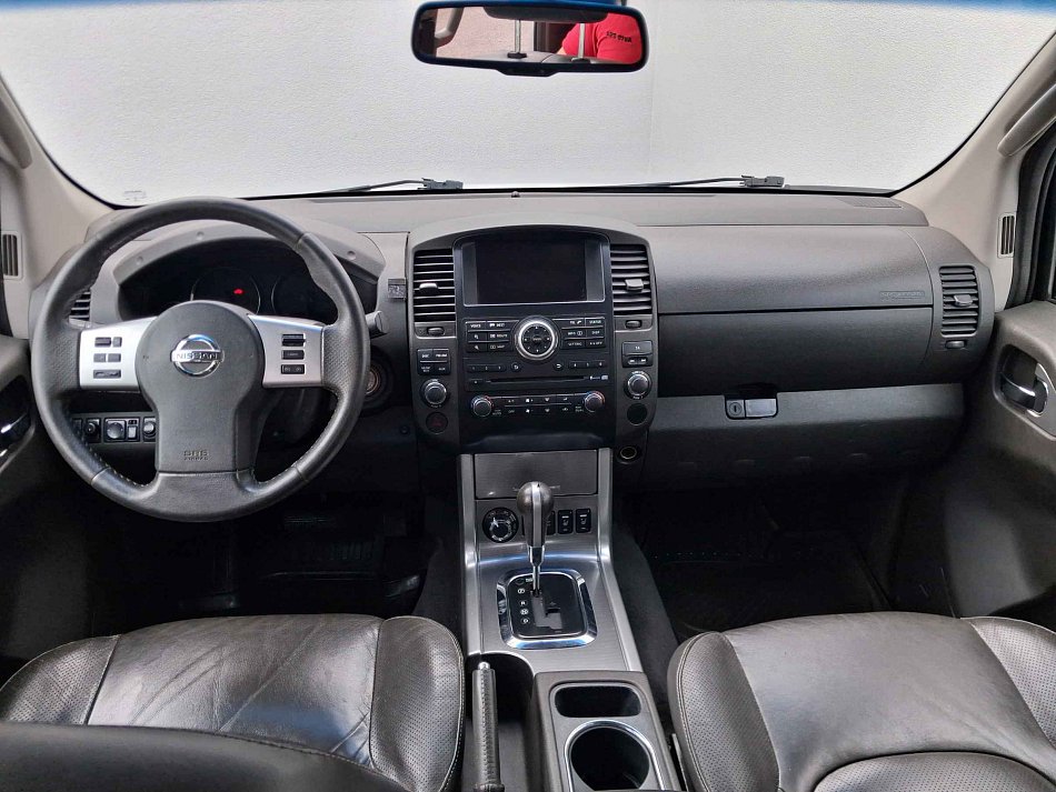 Nissan Navara 3.0 dCi  4x4
