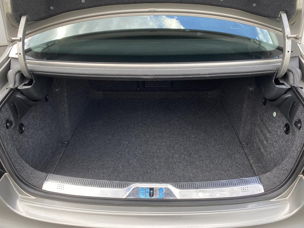 Škoda Superb II 2.0 TDi 