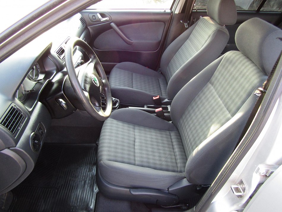 Škoda Octavia 1.6i 